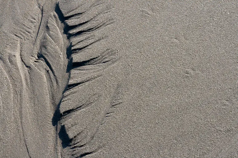 Zand uitgeslepen - foto Marieanne Lops